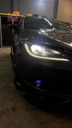 Chrysler 200